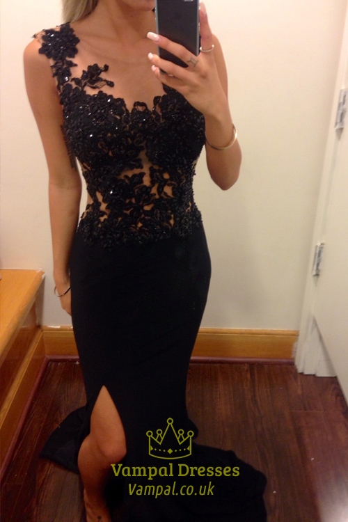 Schwarzes Meerjungfrau-Abendkleid mit transparenter Spitze, Applikationen und Schlitzen