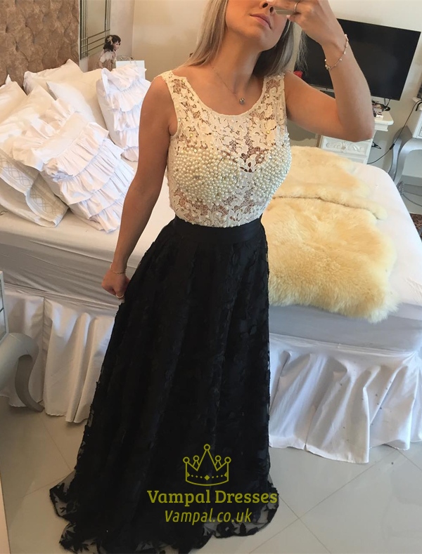 Zweifarbiges langes Ballkleid mit perlenbesetztem Oberteil, transparentem Rücken und offenem Rücken