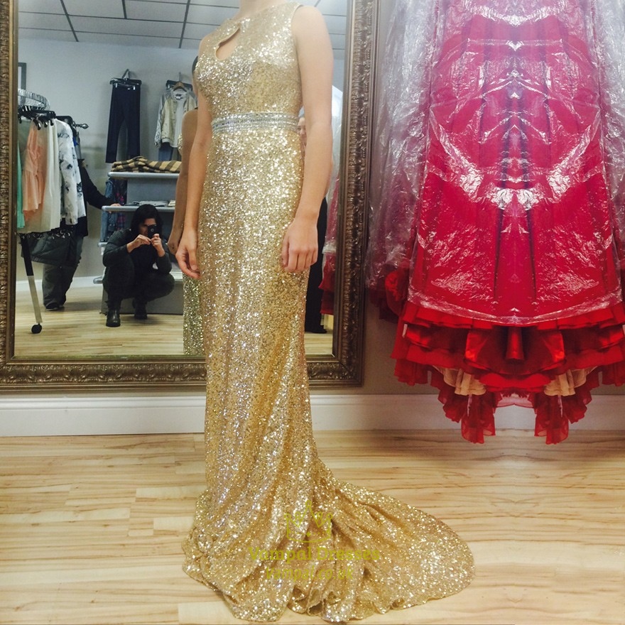 Goldenes glitzerndes Pailletten-langes Brautjungfernkleid mit Schlüsselloch-Ausschnitt