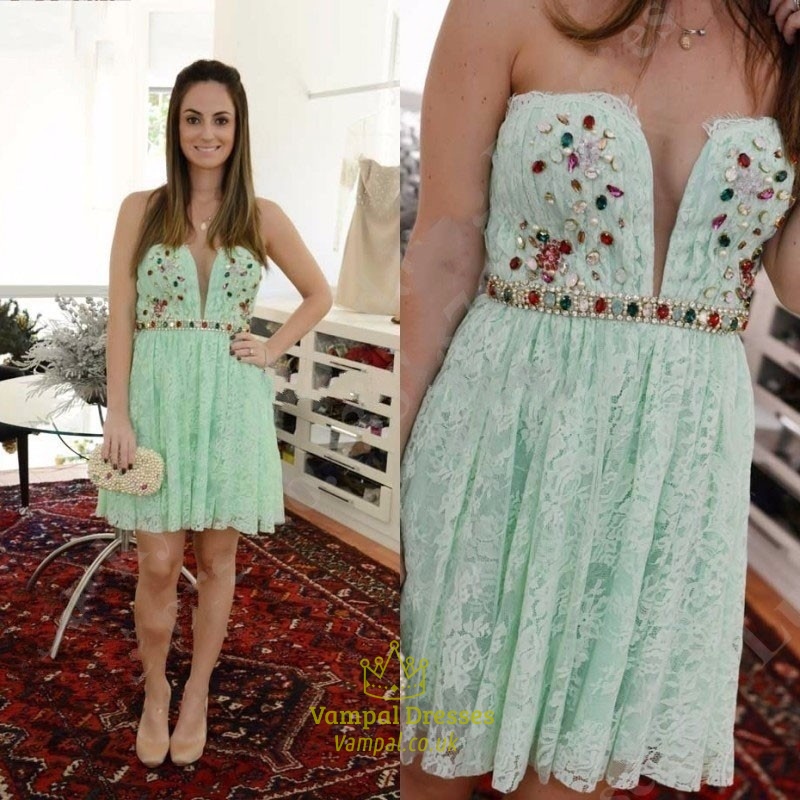 Minzgrünes trägerloses Perlen-Spitzen-kurzes Homecoming-Kleid