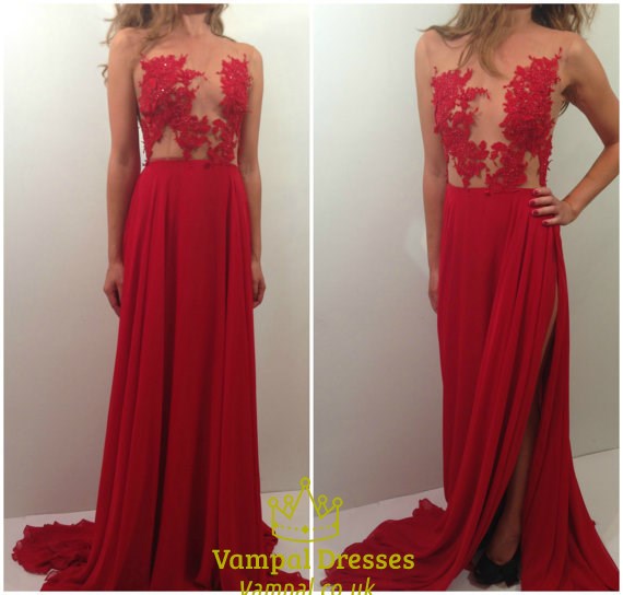 Rotes transparentes langes Chiffon-Abschlussballkleid mit Spitzenapplikation und seitlichen Cutouts
