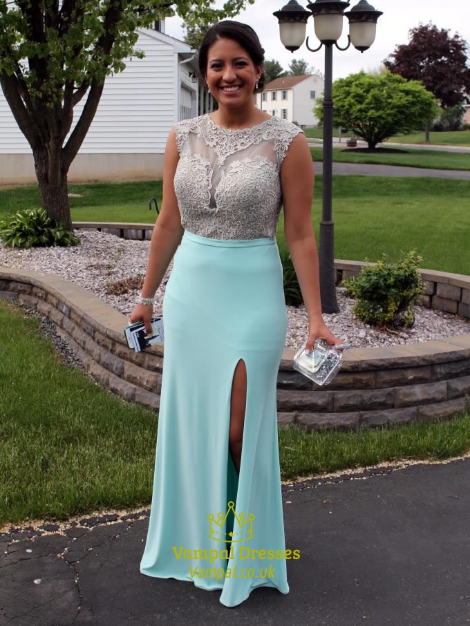 Hellblaues Abschlussballkleid mit transparentem Illusions-Oberteil und seitlichen Cutouts