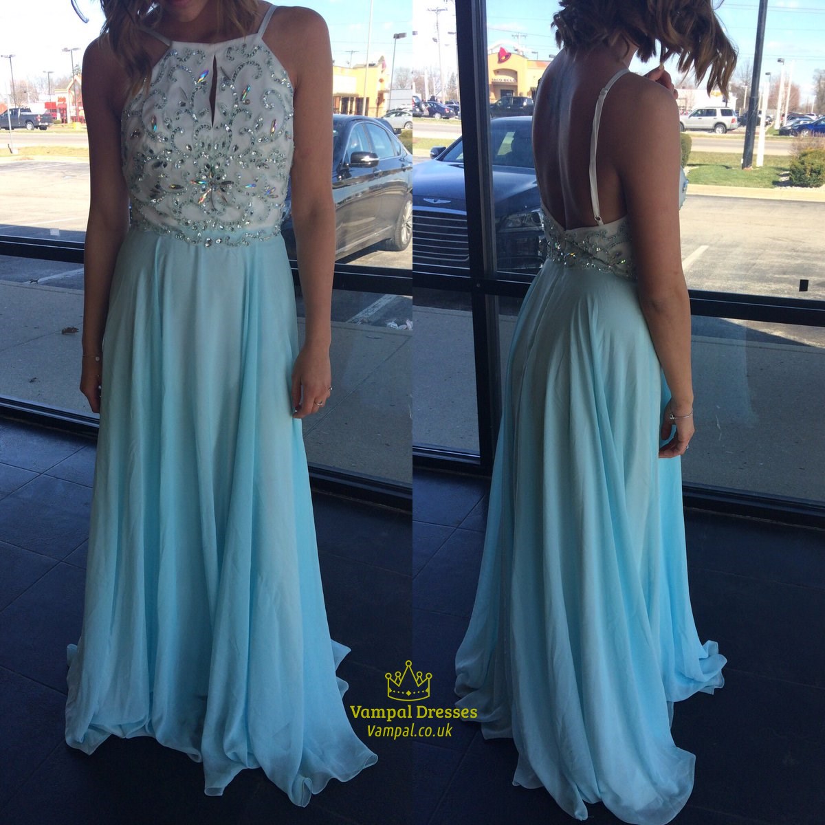 Hellblaues Chiffon-Abschlussballkleid mit Halterneck, perlenbesetztem Oberteil und offenem Rücken