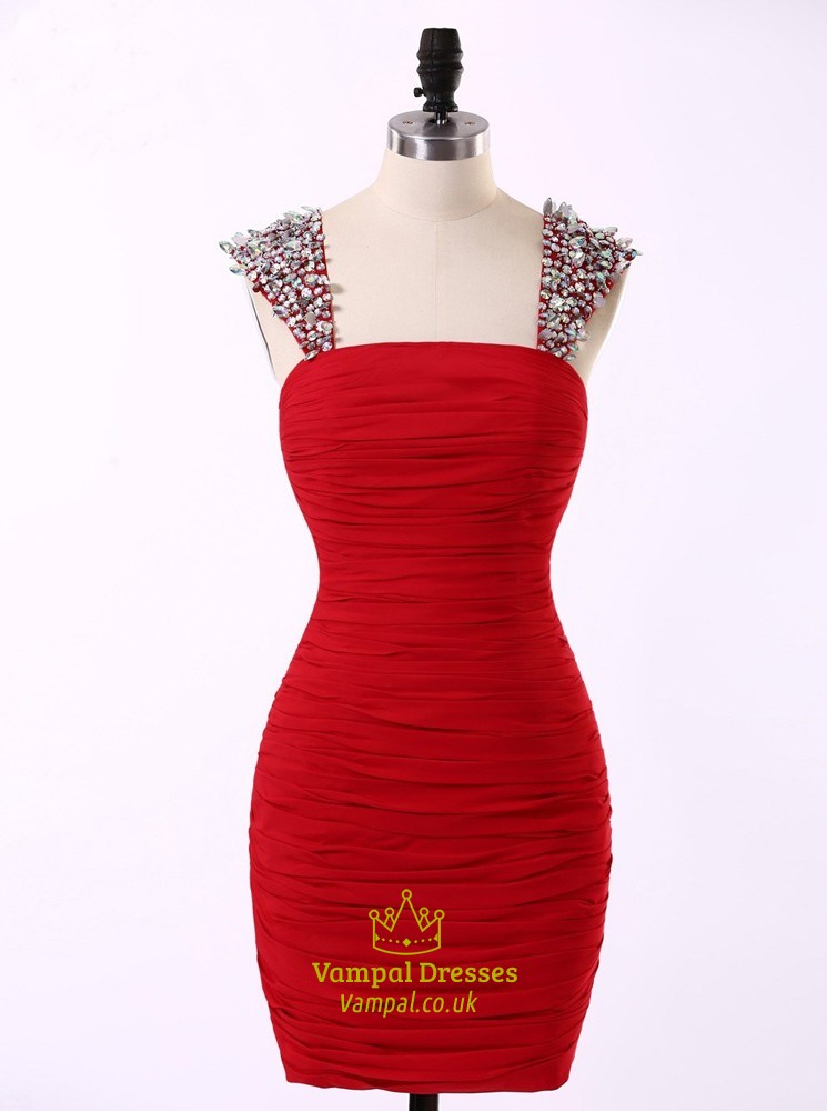 Rotes knieumspielendes Homecoming-Kleid aus Chiffon in Etuiform mit perlenbesetztem Träger