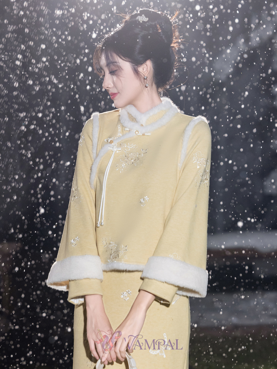 Yellow Fleece-Lined Qipao Vest Set Winter Chinese Style
