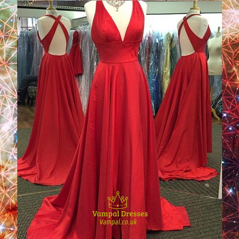 Rotes satin trägerloses bodenlanges Abendkleid mit gekreuztem Rücken