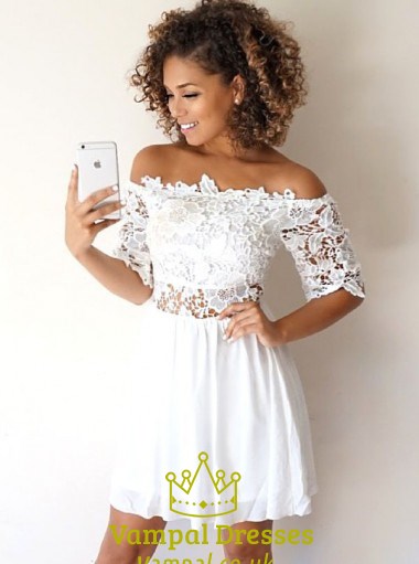 Schulterfreies kurzes Homecoming-Kleid mit halben Ärmeln und Spitzenoberteil