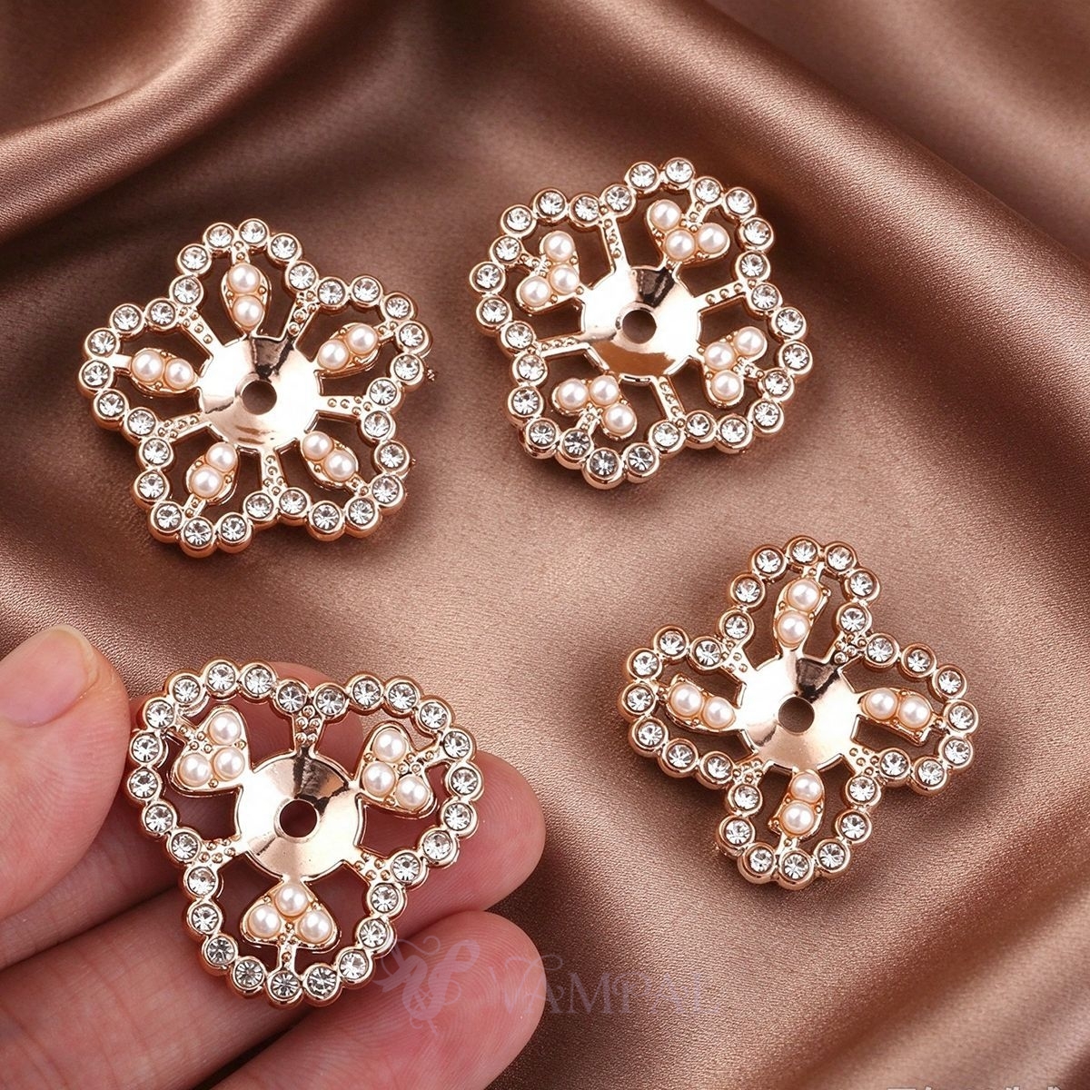 4-piece set Hollow Pearl Rhinestone Alloy Flower Bezel DIY Jewelry Findings