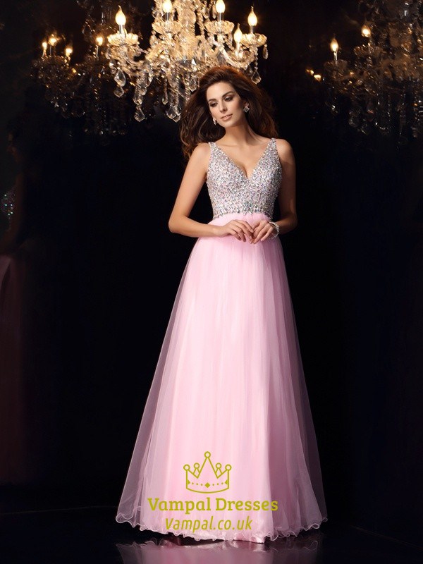 Rosa ärmelloses langes A-Linien-Abschlussballkleid mit offenem Rücken, V-Ausschnitt und perlenbesetztem Oberteil