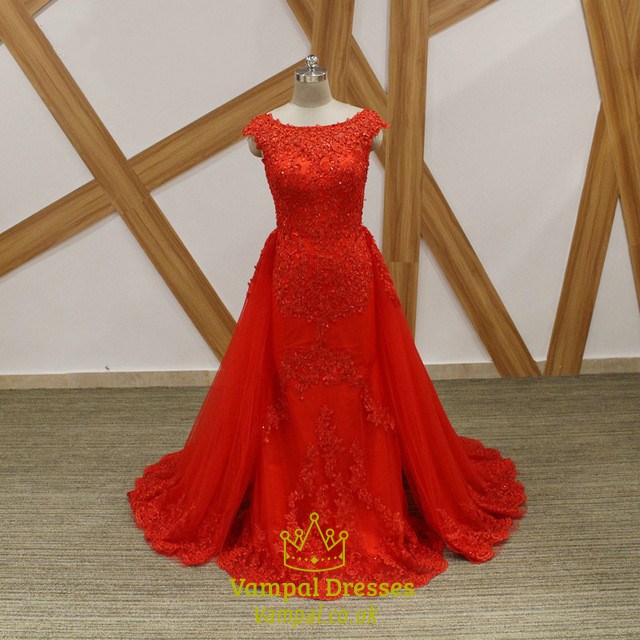 Rotes Prinzessinnen-Abschlussballkleid aus Tüll mit Bateau-Ausschnitt, Flügelärmeln, Perlen und Applikationen