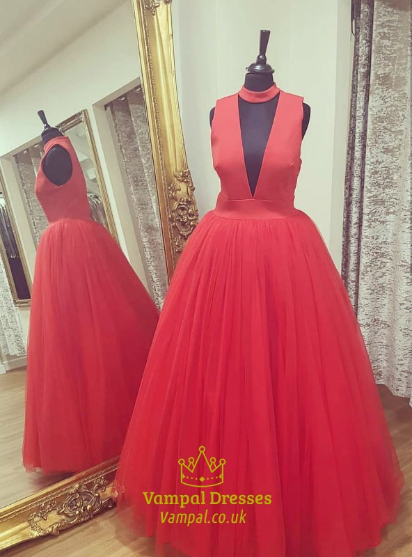 Bodenlanges ärmelloses A-Linien-Tüll-Abschlussballkleid mit hohem Halsausschnitt