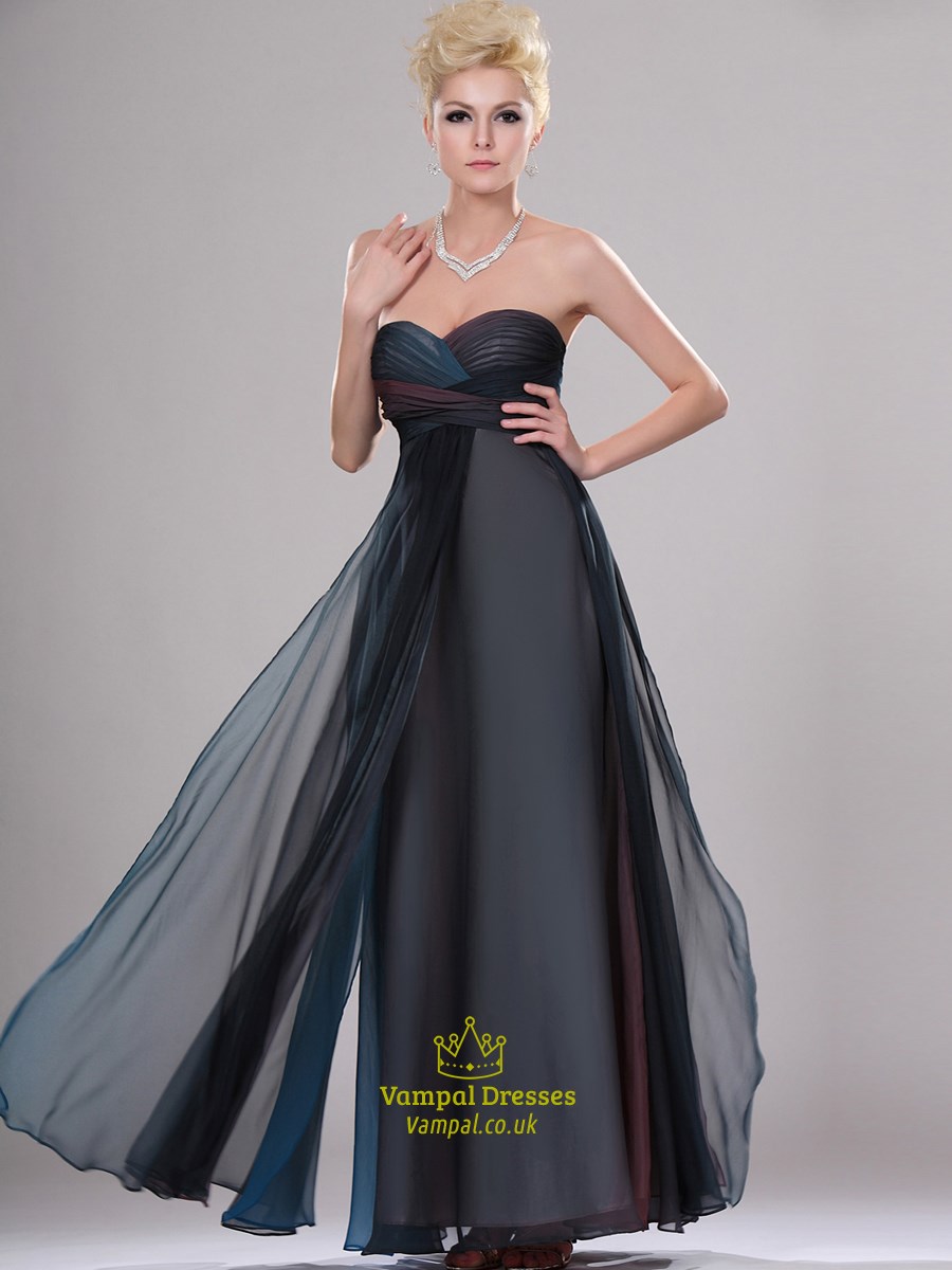 Royalblaues bodenlanges trägerloses Chiffon-Abschlussballkleid mit Raffungen