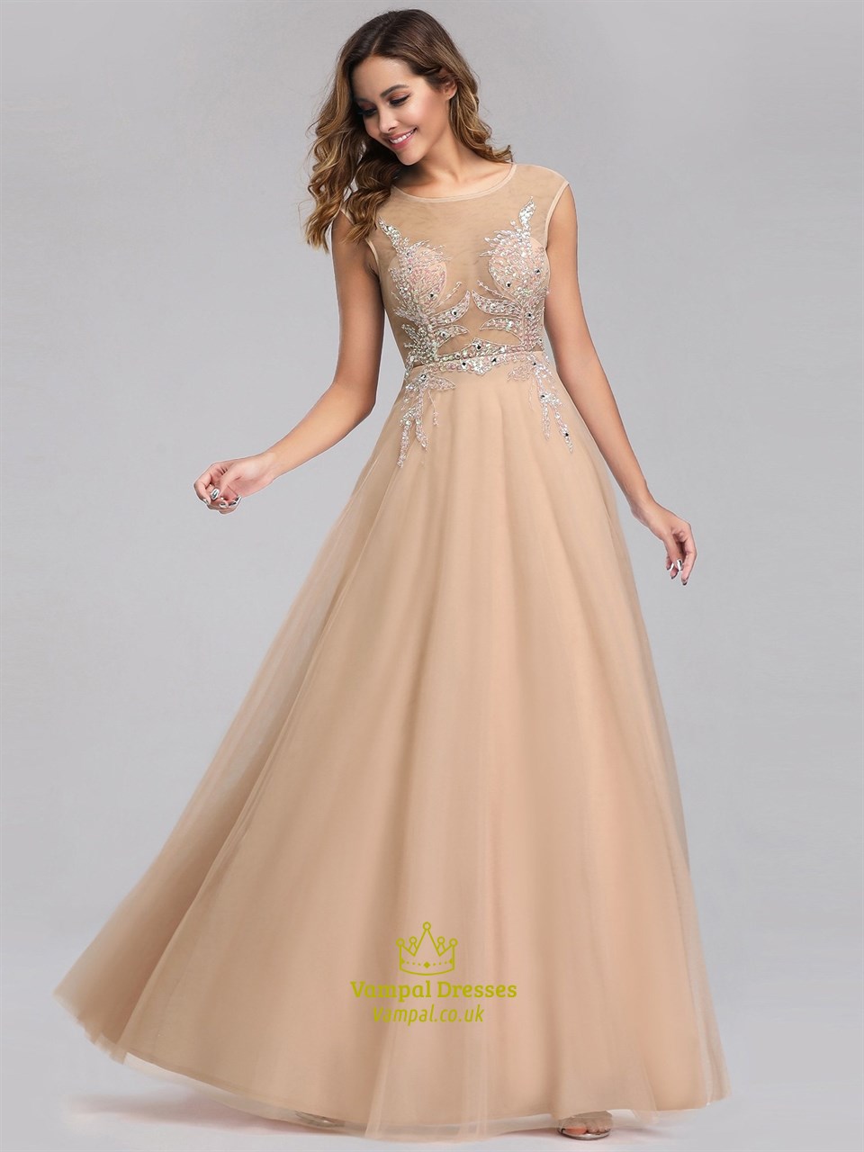 Champagnerfarbenes langes ärmelloses Abendkleid mit transparentem, perlenbesetztem Illusionsoberteil