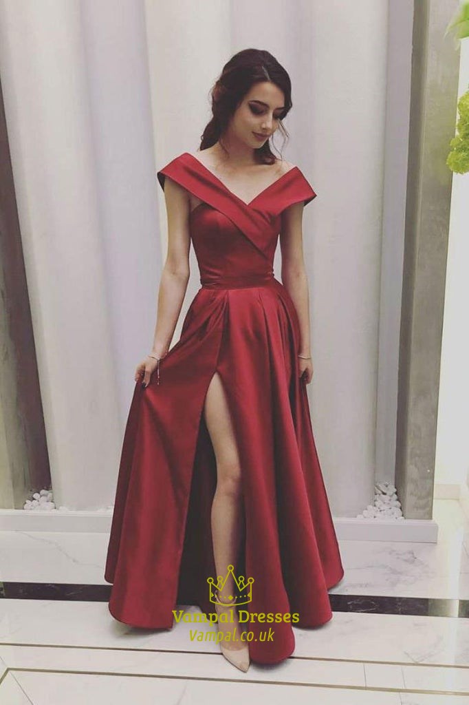 Bordeauxfarbenes langes A-Linien-Abschlussballkleid aus Satin mit V-Ausschnitt, ärmellos und Frontschlitz