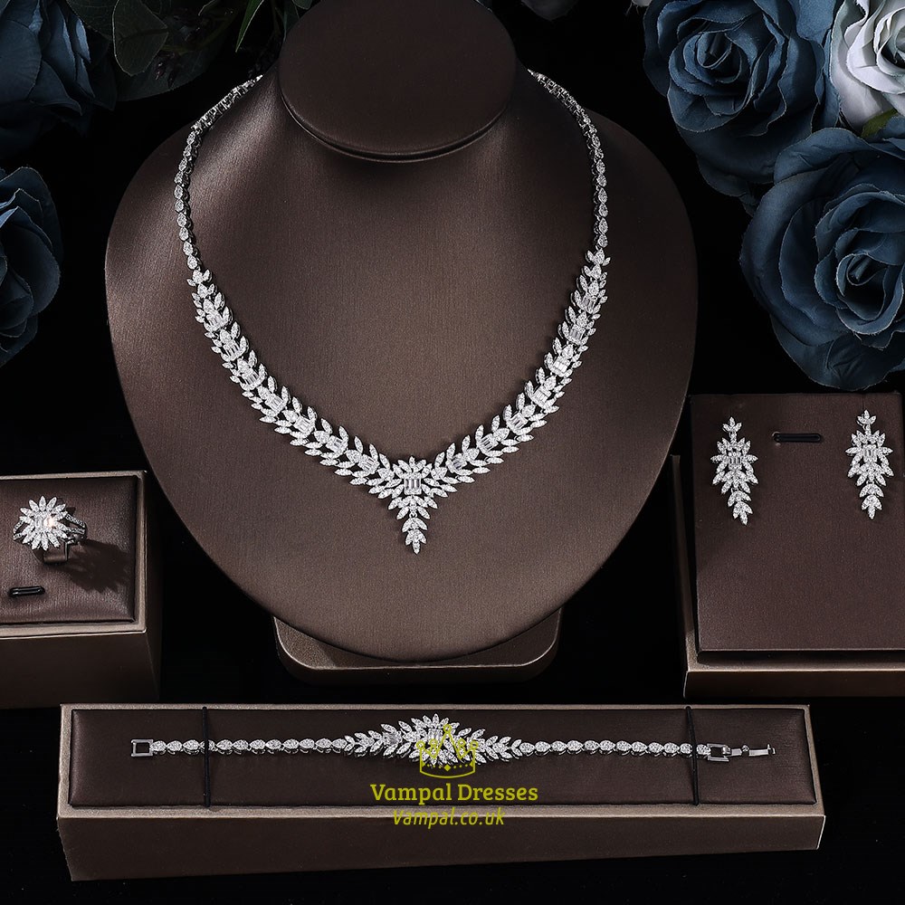 Weiß Braut Halskette Luxus Schmuck Sets Dubai Cubic Zirconia Tassel Drop Big Chunky Hochzeit Für Bräute Party 4Pcs