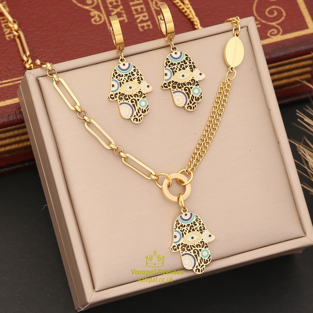 Eyes Hollow Out Palm Pendant Necklace For Women Punk Street Trend Neck Chain Jewelry 36L Stainless Steel Party Gift