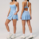 High-Waist-Yoga-Romper mit Tights und Tennisrock