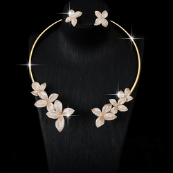 Gold - Necklace + Earrings