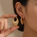 gold Pleated Horseshoe Ear Cuff Stainless Steel Minimalist Earrings For Women