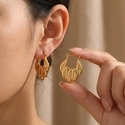 gold Pleated Horseshoe Ear Cuff Stainless Steel Minimalist Earrings For Women