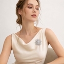 fashionable versatile light luxury brooch rhinestone Flower Brooch For Suit Jacket And Dress