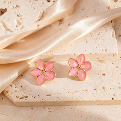 1 Pair Of Light Pink Stud Earrings