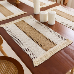 Single Linen Strip In The Center