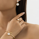 white elegant Five-Leaf Clover Metal Jewelry Set For Women