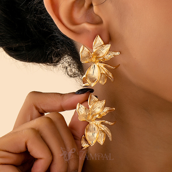 golden yellow irregular Metal Flower Stud Earrings For Women