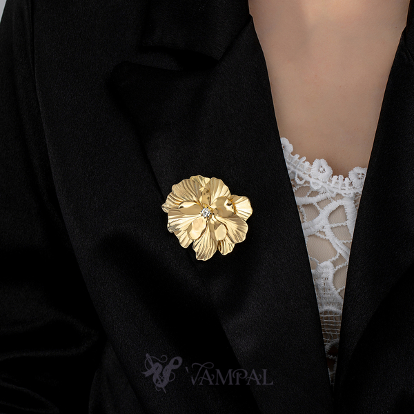 Retro Pearl Flower Brooch For Women Chrysanthemum Petal Inlay