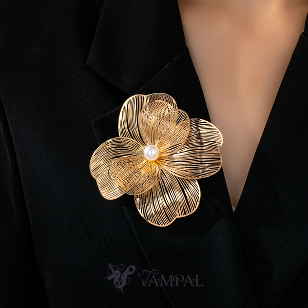 YLC-XZ-2292 Gold Brooch Vintage Faux Pearl Flower Brooch Elegant Women's Banquet Accessory