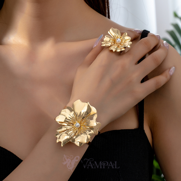 Personalized Flower Bracelet And Retro Flower Ring Set For Women