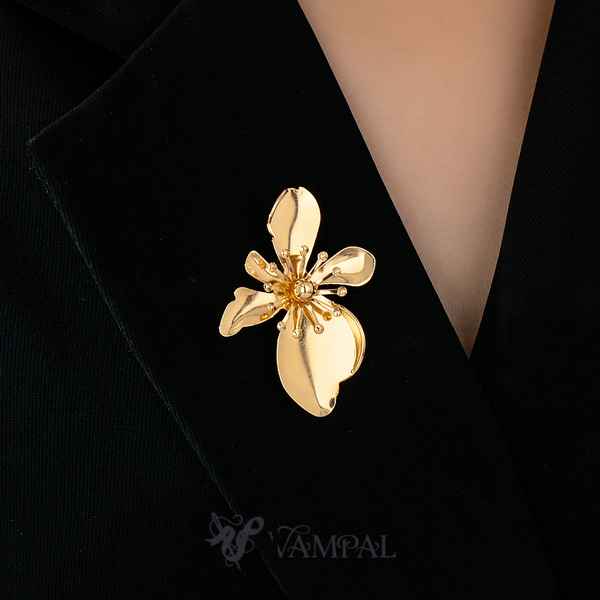YLC-XZ-2294 Gold Brooch Elegant Flower Brooch For Women Parties And Banquets