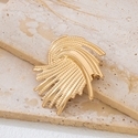 YLC-XZ-2408 Gold Brooch Irregular Embossed Brooch For Women Elegant Business Wear