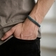 Retro-blaues Tigeraugenstein-Schwarzgallstein-Armband, zweilagig gewebt mit Perlen