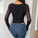 Schwarzes Cutout-Metalldekor-Langarm-Slim-Fit-Brustvergrößerndes-Top