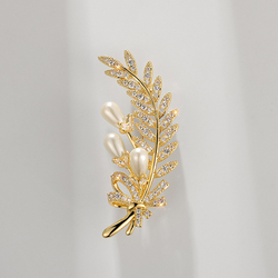 X2232-5-190 14K Gold White Shell Pearl