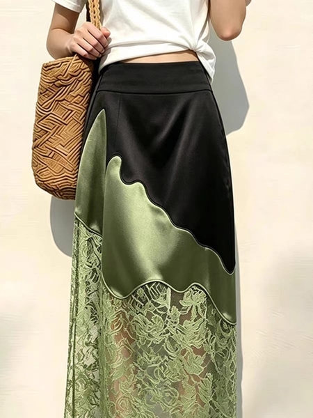 Grüner Midirock mit hoher Taille, Spitzenbesatz und Satin