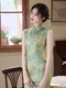 Klare Quelle auf Stein, ärmelloses grünes Vintage-Qipao-Sommerkleid