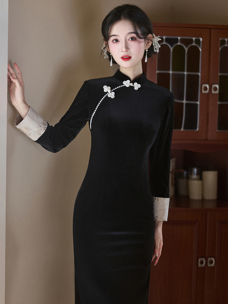 Elegantes langärmeliges tailliertes Qipao Kleid