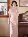 Rosa kurzärmeliges modifiziertes Cheongsam Midikleid