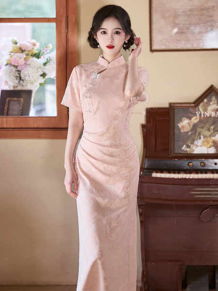 Rosa kurzärmeliges modifiziertes Cheongsam Midikleid
