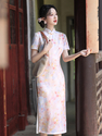 Kleines Frühlingslicht chinesischer Stil Brokat Qipao Kleid tailliert Sommer