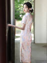 Kleines Frühlingslicht chinesischer Stil Brokat Qipao Kleid tailliert Sommer