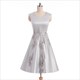 Satin Abendkleid in Tea Length mit Cap Sleeve und floraler Applikation