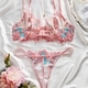 Rosa Mesh florale Stickerei Unterbrust-Push-Up-BH und T-Back-Set