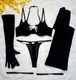 Schwarzes Mesh-Cutout-Dessous-Set Mit Handschuhen Und Strümpfen