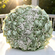 Ramo nupcial de satén salvia con detalles dorados