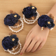 Pulsera corsage de rosa de cinta de satén champán con perlas