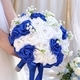 Bouquet de roses en mousse PE bleu royal et blanc avec gypsophile